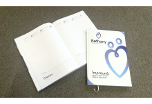 Agendă A4 datată săptămânal cu interior personalizat alb-negru